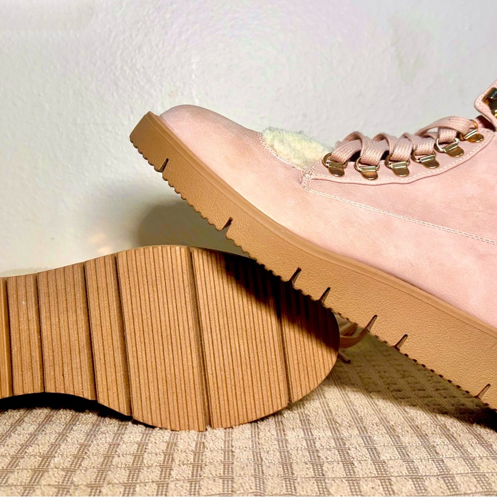 Cerelia (Women's) Shearling Cuff Boot - Picture 1 of 4